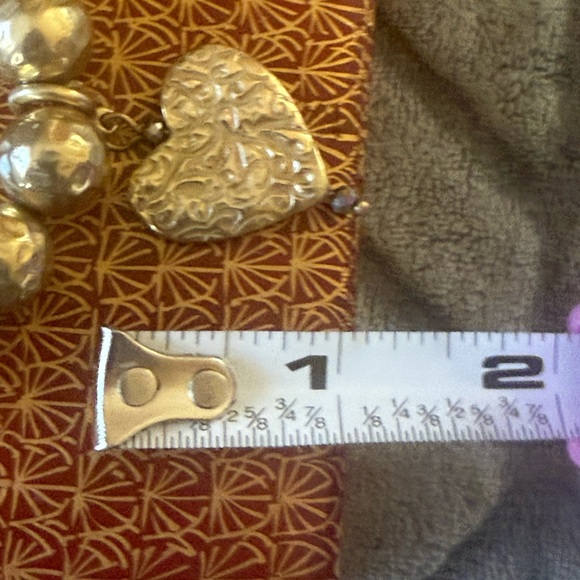 🌸 4 for $10 Gold Tone Stretch Beaded Bracelet with Heart Charm - Picture 7 of 8